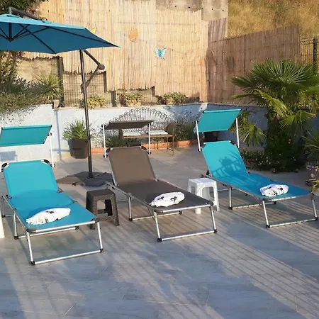 Blue View Apartment