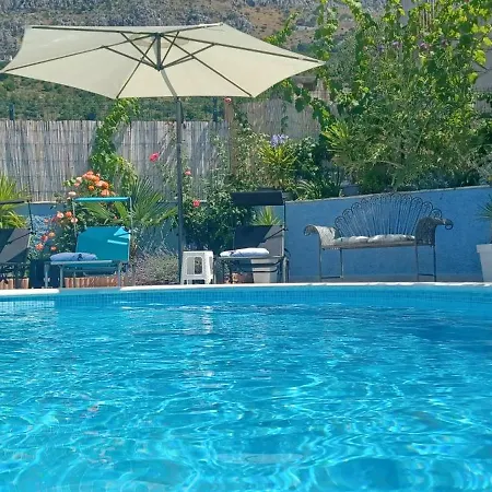 Blue View Apartment